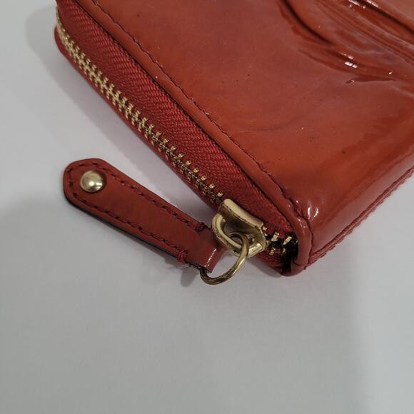 Coach Madison Wallet Solid Red Large Patent Leather Zip Around Logo Condition - Picture 10 of 12